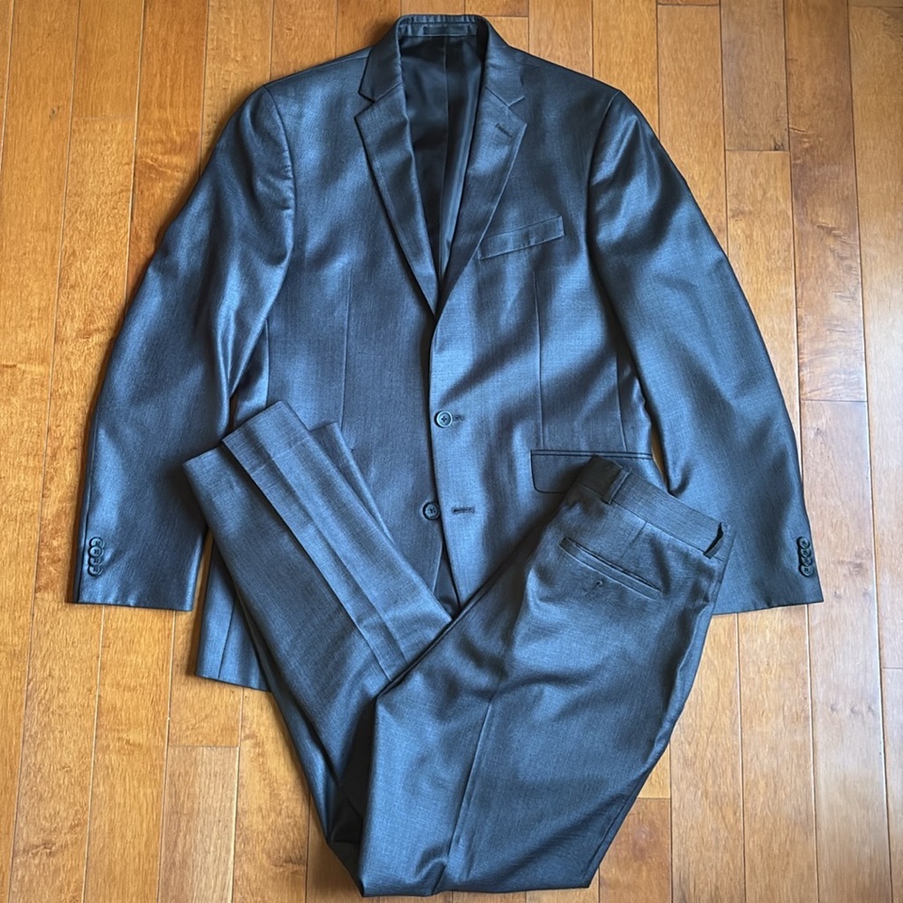 Kenneth Cole Reaction Suit Set